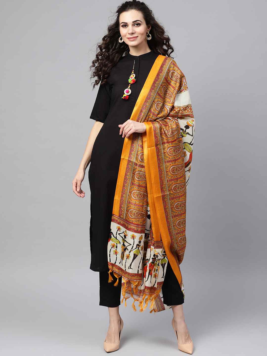 Nayo-Women-Black-and-Mustard-Yellow-Solid-Kurta-with-Trousers-and-Bhagalpuri-Print-Dupatta